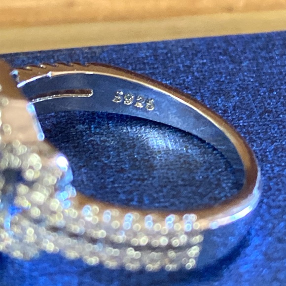 Sterling Emerald cut lab made diamond ring - Picture 5 of 6